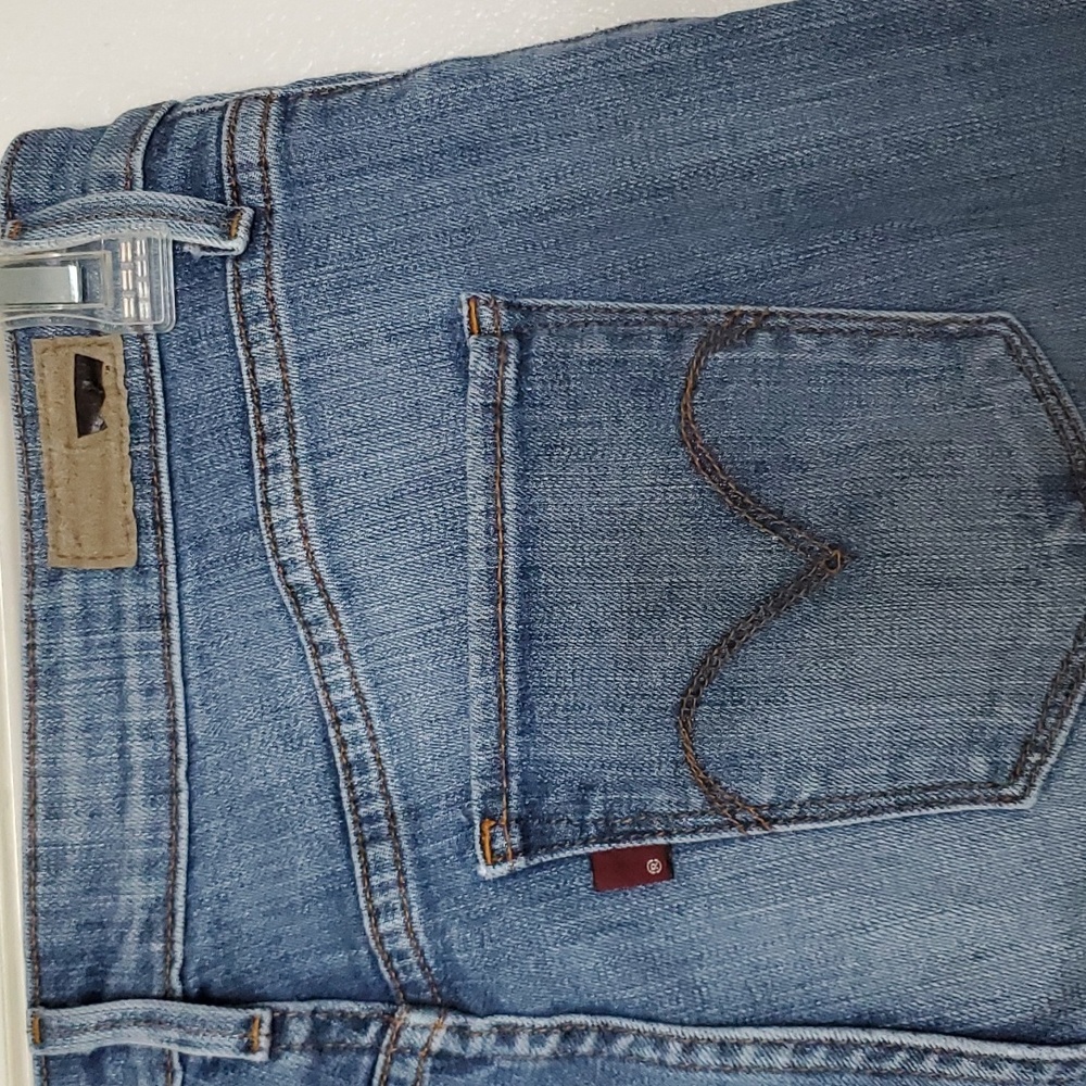 Women's Levi's Demi curve jeans size 10 32" waist